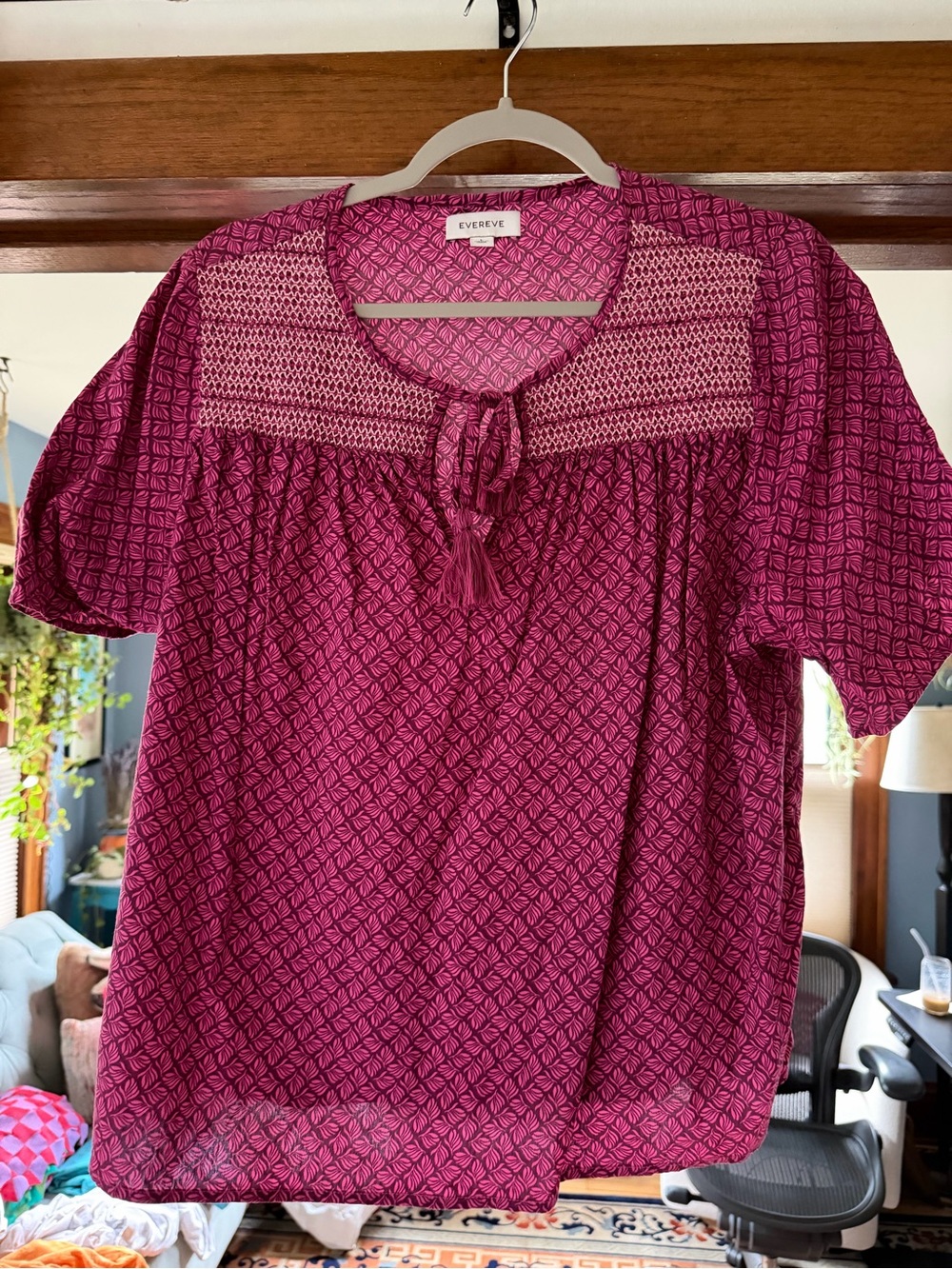 Evereve Fuchsia Patterned Tie-Neck Blouse L worn once